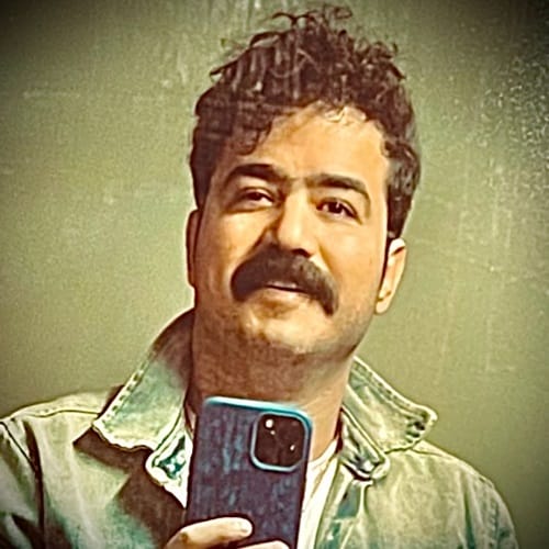 دانلود آهنگ ارسلان سالارخان اﻳﻦ ﭼﻴﻪ دﺳﺘﻤﻪ ﻫﻰ ﻣﻴﮕﻦ ﺑﺴﻤﻪ ﺑﺎﺑﺎ اﻳﻦ ﺣﺮاﻣﻪ