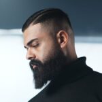 دانلود آهنگ علیراد میخوام خستگی از تنم بره میخوام عشق کنم با خودم لب پنجره