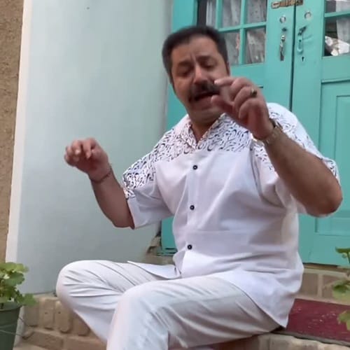 دانلود آهنگ کلمست فقط میخونه می مونه غم و دردا فراورنه - آلیس موزیک دانلود آهنگ کلمست فقط میخونه می مونه غم و دردا فراورنه - آلیس موزیک