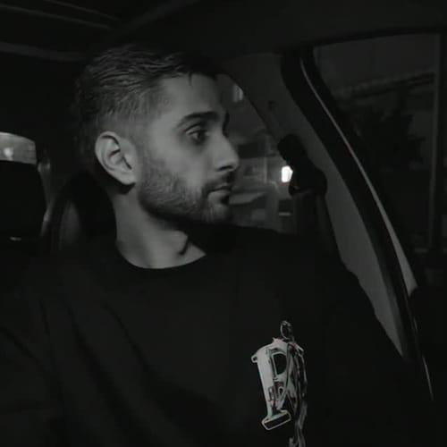 دانلود آهنگ سجادی ببین داشته باش اینو از من هیچی از دیوار غرور تو نی بلندتر - آلیس موزیک