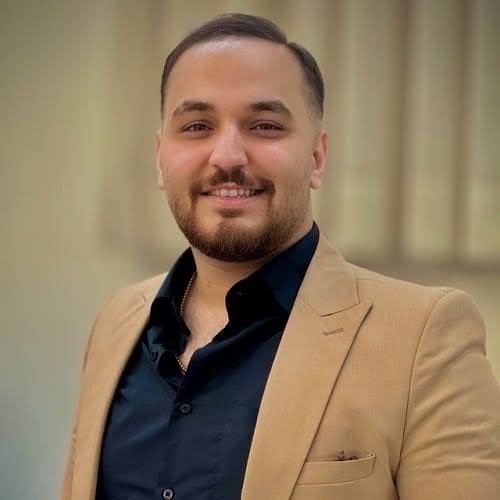 دانلود آهنگ عباس عباسی هر هر چراغانه - آلیس موزیک